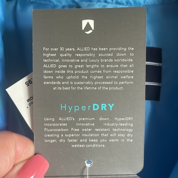 Women’s Lands End Down Winter coat - Picture 7 of 7